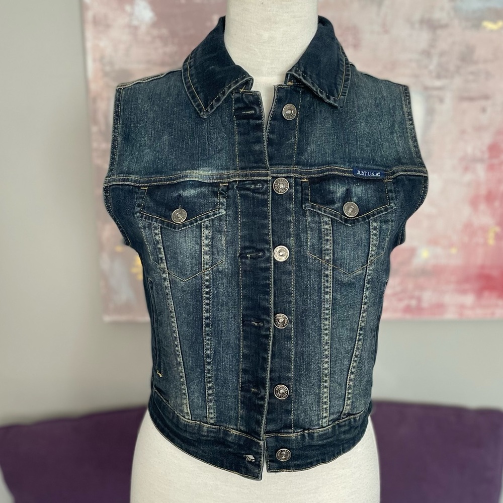 JUST USA Dark Wash‎ Denim Vest W/Silver Buttons Size M